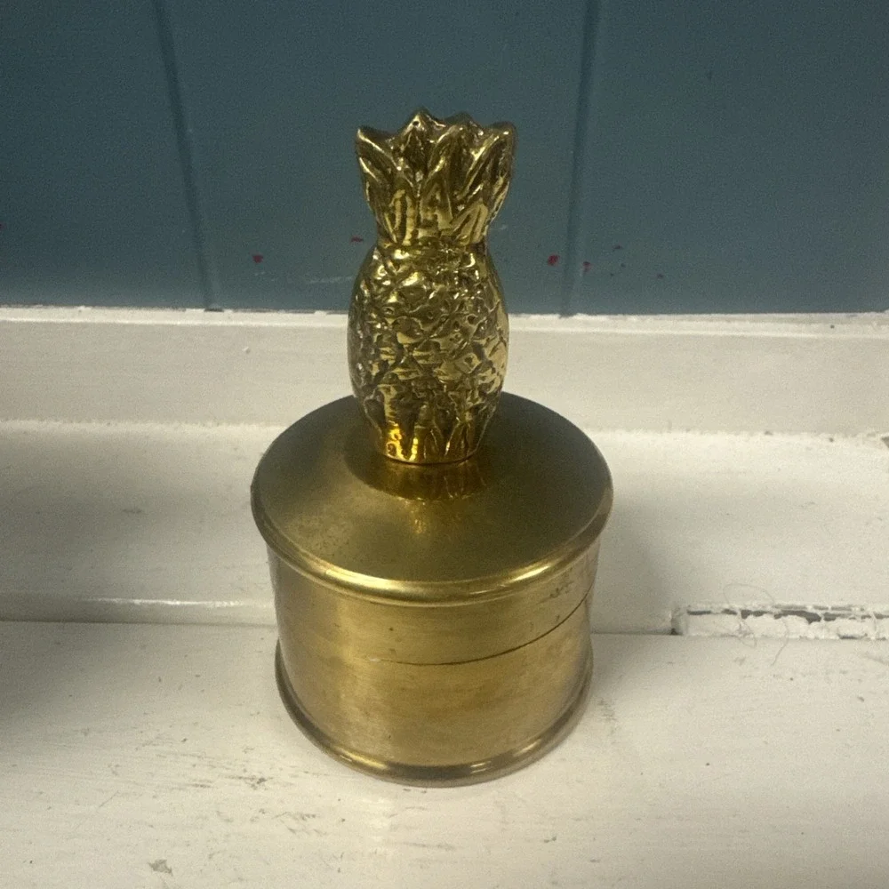 Vtg Brass Round Pineapple Small Stamp Trinket Box w/ Lid 3.75